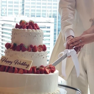 ウェディングケーキ　きれいでおいしかったです
