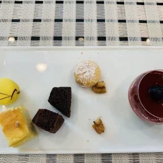 試食のデザート