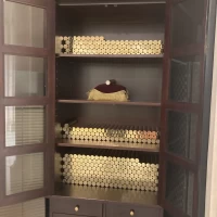 金の筒で結婚の証を取ってくれるシステム