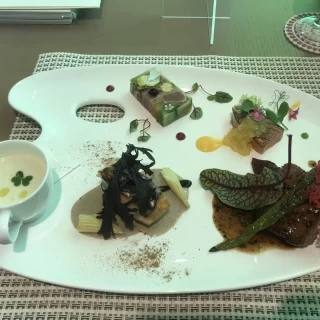 見ても楽しいプレートの試食