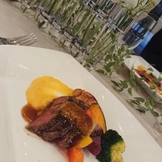 ステーキは絶対食べてほしい！