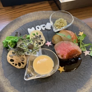 メイン料理、お肉
