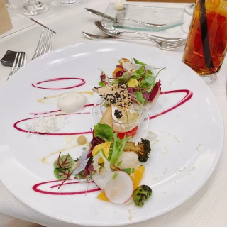 前菜が華やかで好評でした。
