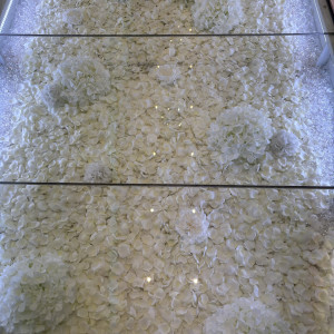 バージンロードが珍しいガラス張り|620297さんのラヴィール岡山の写真(2566661)