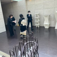 大階段前からチャペルの導線