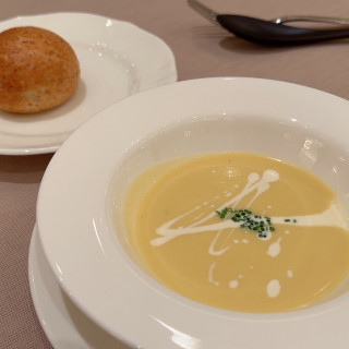 スープ。季節によってスープの味が変わります。