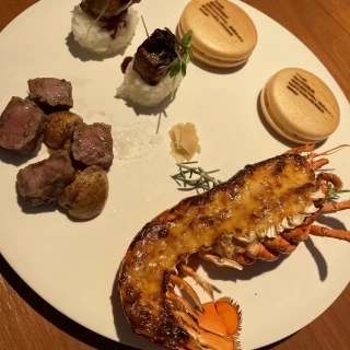 フォアグラ寿司が美味しかった