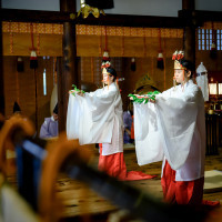 巫女の舞