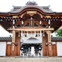 社の外観