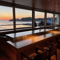 2階ロビー
夕焼けが綺麗に差し込む