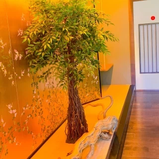 豪華な金屏風のチャペル