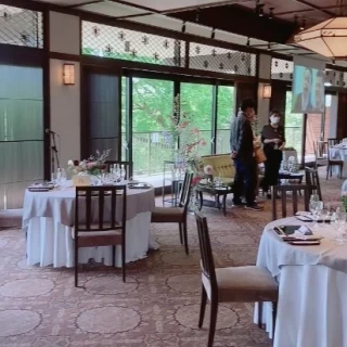 窓が大きく明るいです