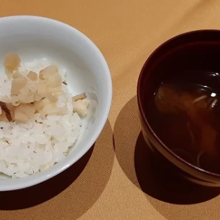 ご飯と汁物