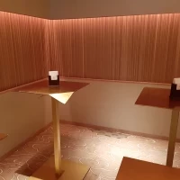 ゲスト控室立食用テーブル