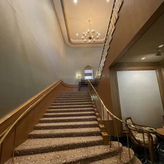 ホテル棟階段
