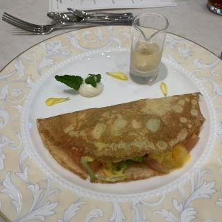 サーモンクレープ　ヴェルジュソーダ