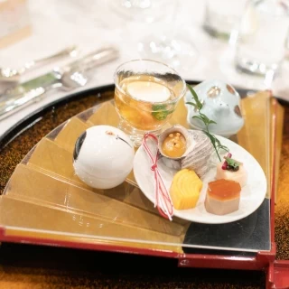 結扇というコースにしました。前菜