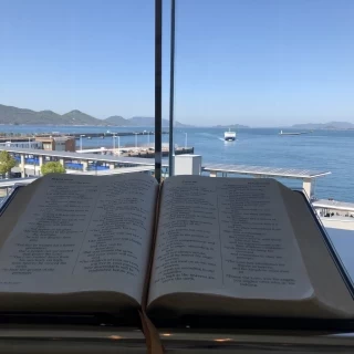海の見えるチャペル