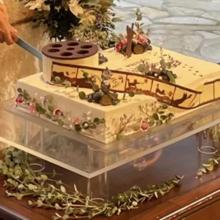 ウェディングケーキ