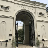 ラグジュアリーな外観です