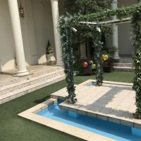 会場に入るとすぐ目に入るガーデンです