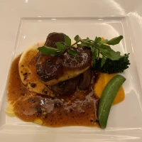 メインのお肉料理