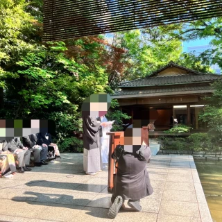 友人からの目線です。披露宴会場から