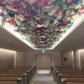 バージンロードの天井部分