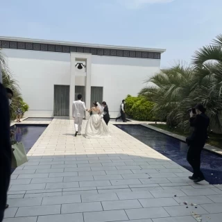 大階段前、鐘