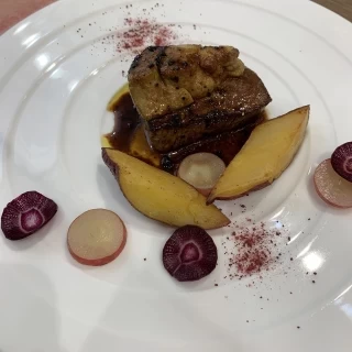 メインのお肉を試食しました。