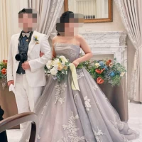 お色直し後、ブーケと装花。高砂前