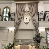 お花のスタッフさんと決めた高砂の装花