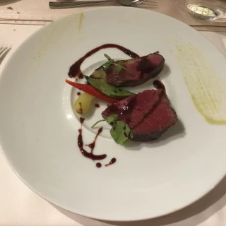 メイン