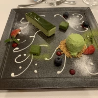 抹茶のケーキがとても美味しかったです。デザインも最高。