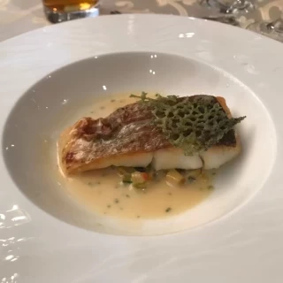 メイン魚料理