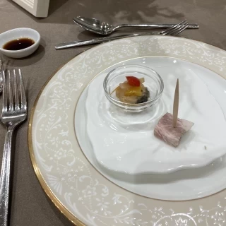一番最初に出てきたお料理です。おいしかったです。