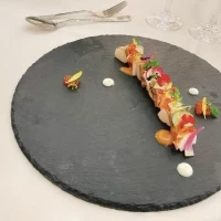 華やかでお花畑のようなお料理です