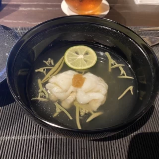 梅がアクセントになっていました。