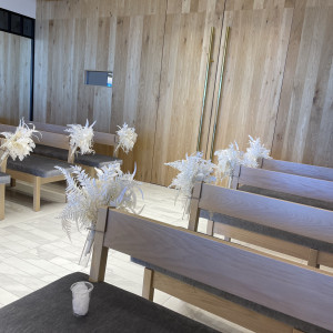 白を基調とした落ち着きのあるチャペルでした。|623438さんのMAISON 8（メゾンエイト）の写真(2336283)