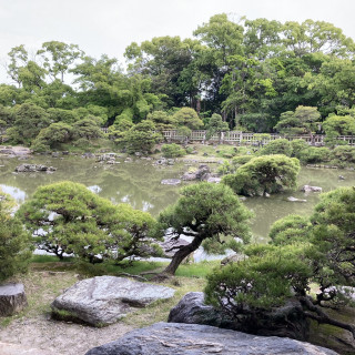 日本庭園はとても立派です。和装が映えると思います