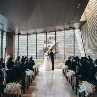 とても綺麗な会場です、外の景色が見れるのが良いです