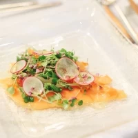 当日前菜はでてきます。とても美味しかったです