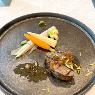 メイン肉料理の試食