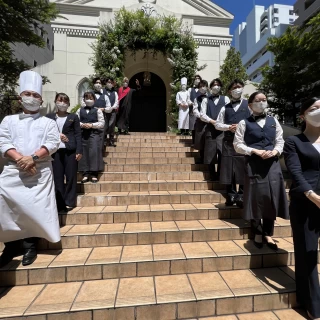 チャペル前階段