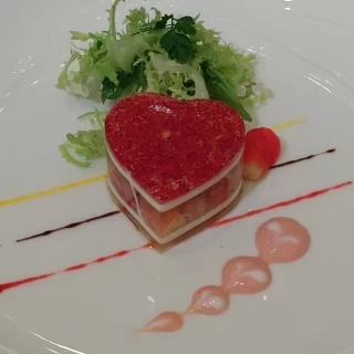 ハートモチーフのジュレのサラダ