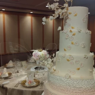 桜モチーフのケーキ
