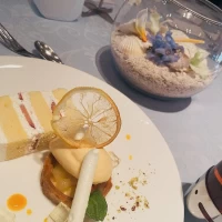 テーブルコーディネートとデザート