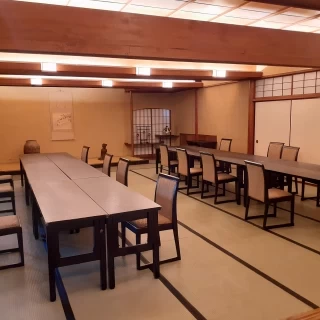 椅子がバラバラでした