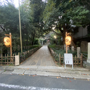 入口は二つあります|624074さんの赤坂 氷川神社の写真(1527147)