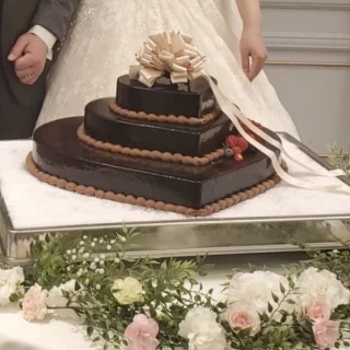 プラン内のハート型のチョコレートケーキです。
3段です。